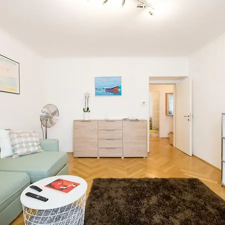 Apartment Rudolfsplatz Wenen Buitenkant foto